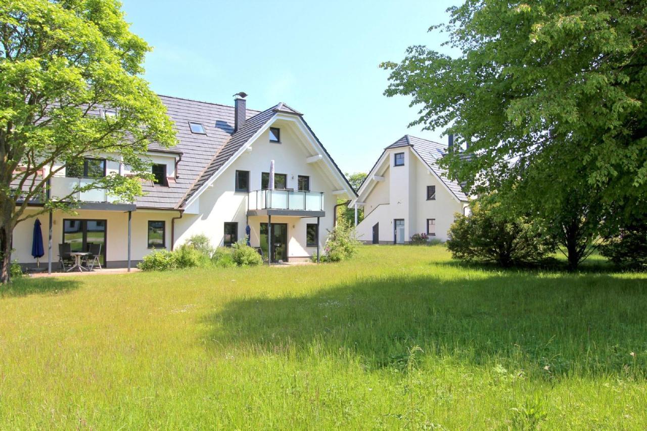 Strandnahe Fewo Rex Rugia: Terrasse & Ahoi Erlebnisbad Lobbe Exterior photo